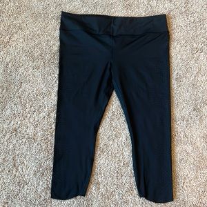 Athleta black laser cut running capris